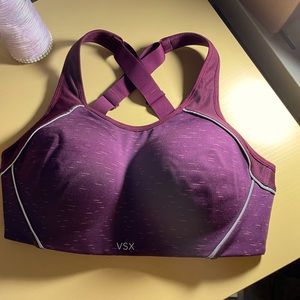 VSX sports bra size 34 D